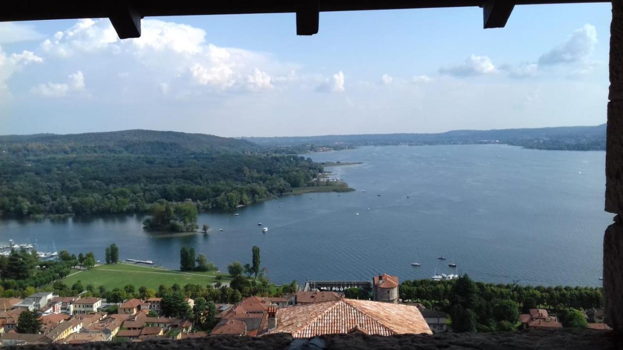 Appartamento La Maison De Lidia Angera Esterno foto